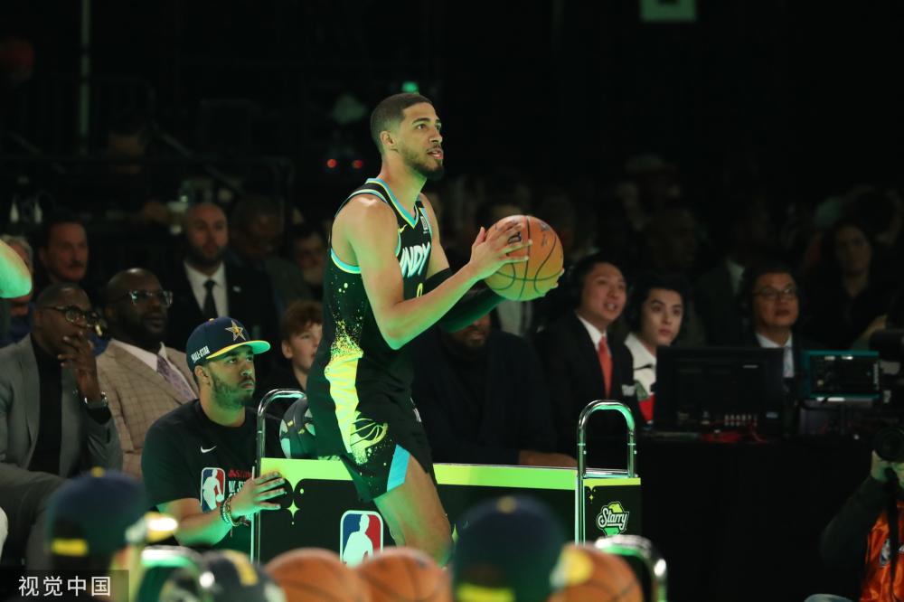 一直吸引着 一直吸引着