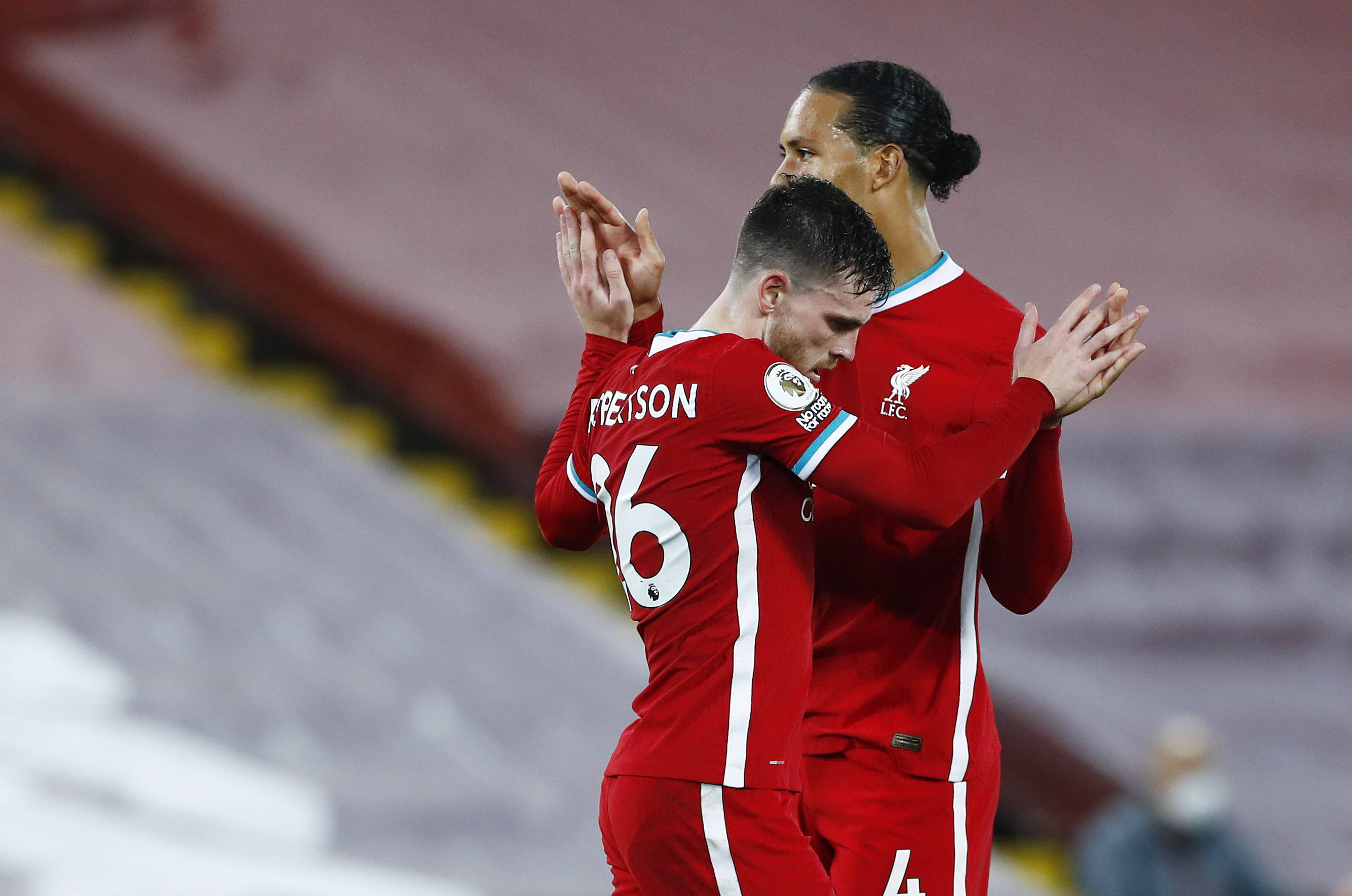 人重压下的 人重压下的