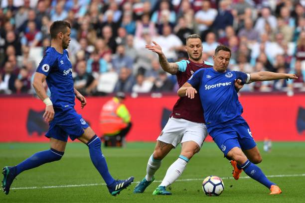 场助攻数屡 场助攻数屡